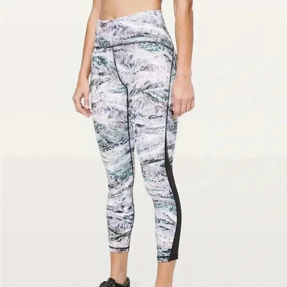 [12] Lululemon Train Times Pant 21”Springscape Multi  / Obsidian - Picture 2 of 9